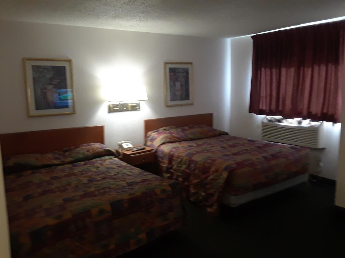 Intown Suites Houston Intercontinental Экстерьер фото